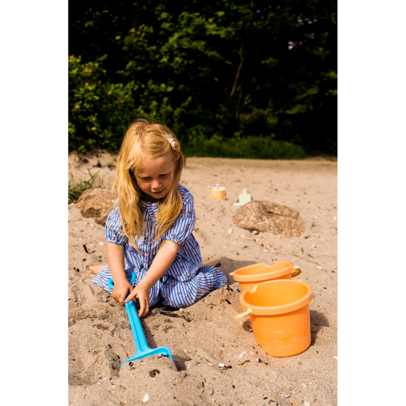 Dantoy Pastel Recycled Shovel Large 55cm