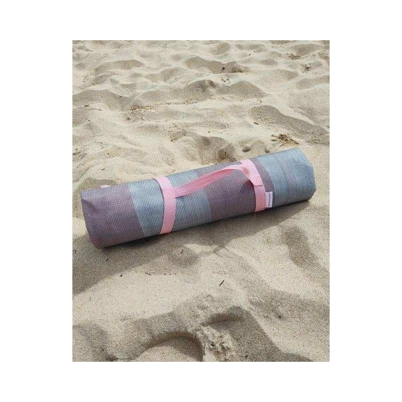 Sand-Free Beach Mat with Umbrella Hole 2x2m (Coral)
