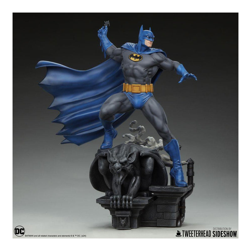 Batman (Retro Edition) 1:4 Scale Maquette