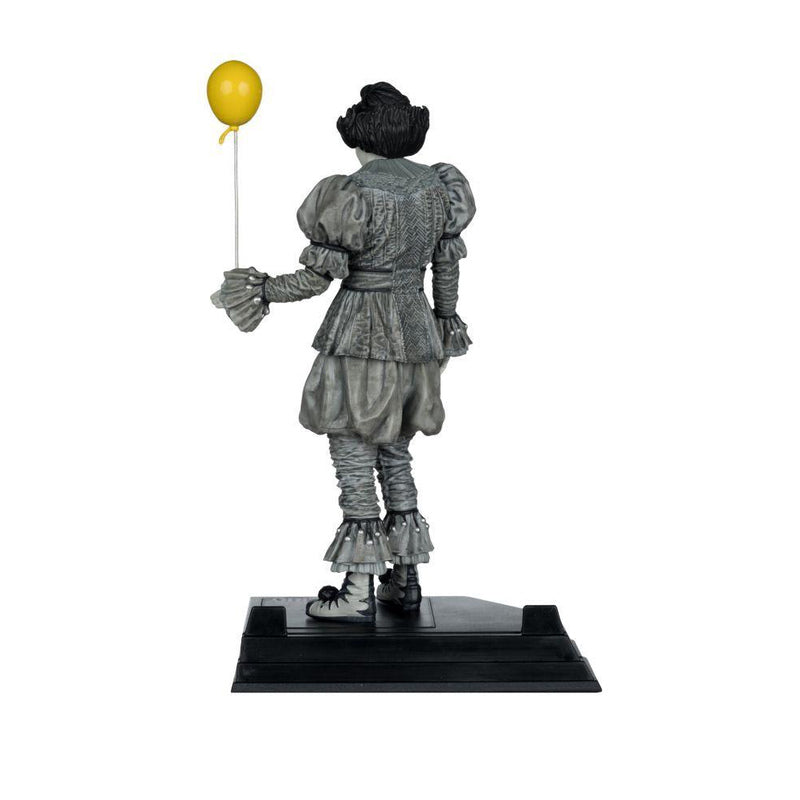 Pennywise Black & White Movie Maniacs 6" Posed Figure