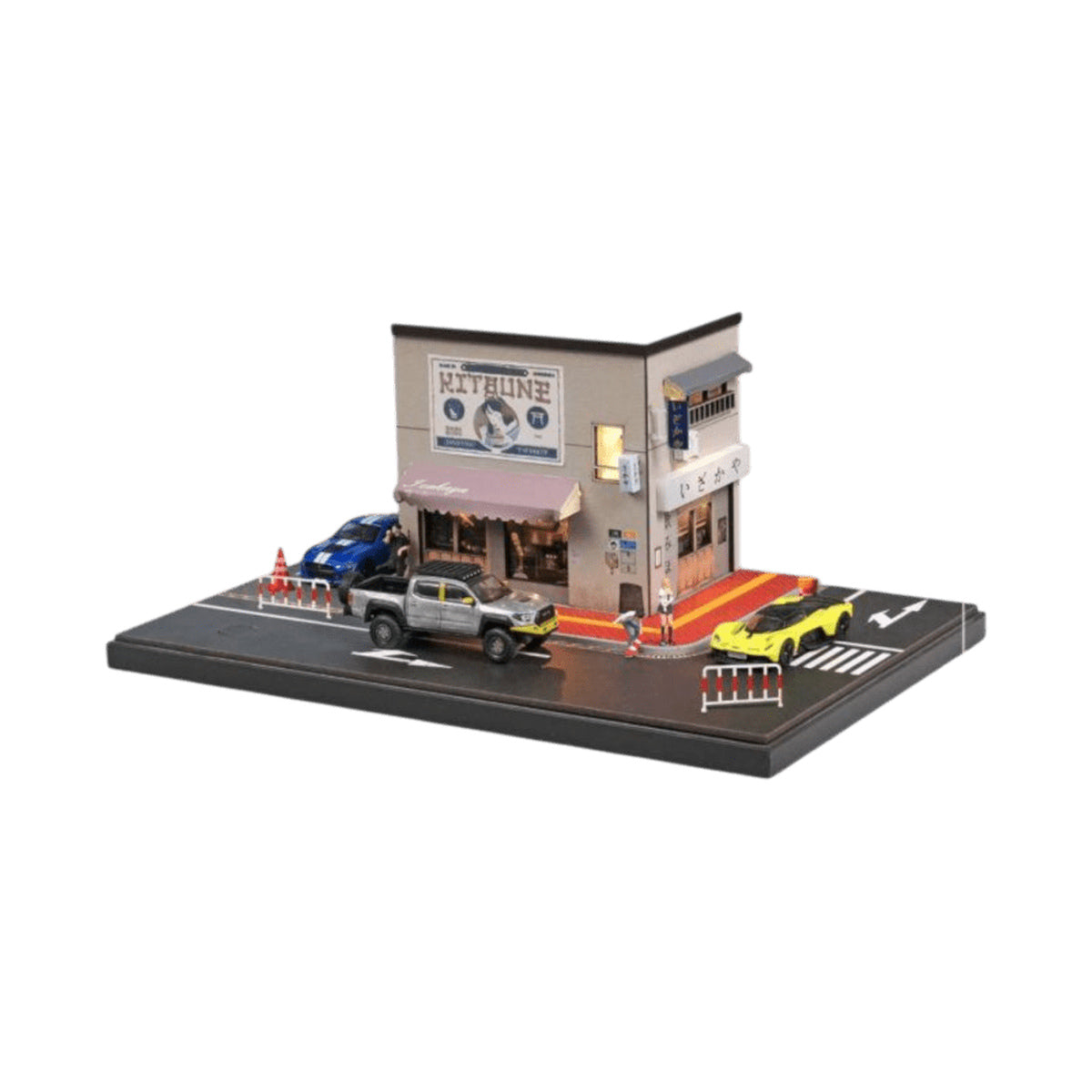 1:64 Diorama Corner Inn Scene (Large) Miniature Scene