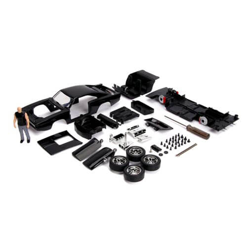 F&F Dom's Dodge Charger with Dom 1:24 Diecast Model Kit